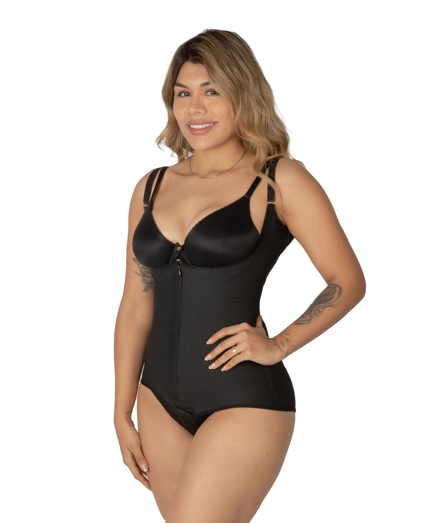 body cachetero tirantes removibles